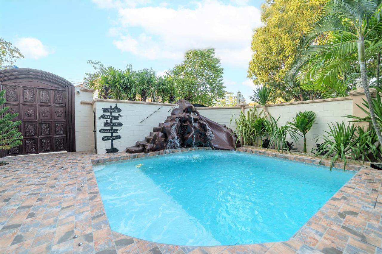 Potterland Luxury Pool Villa Pattaya Walking Street 6 Bedrooms Ngoại thất bức ảnh